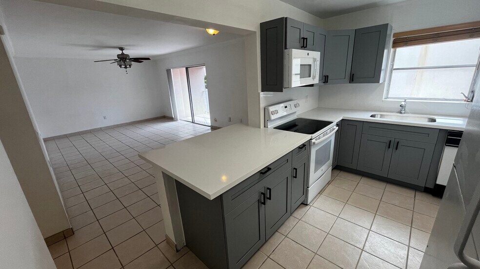 Primary Photo - 7735 SW 86th St