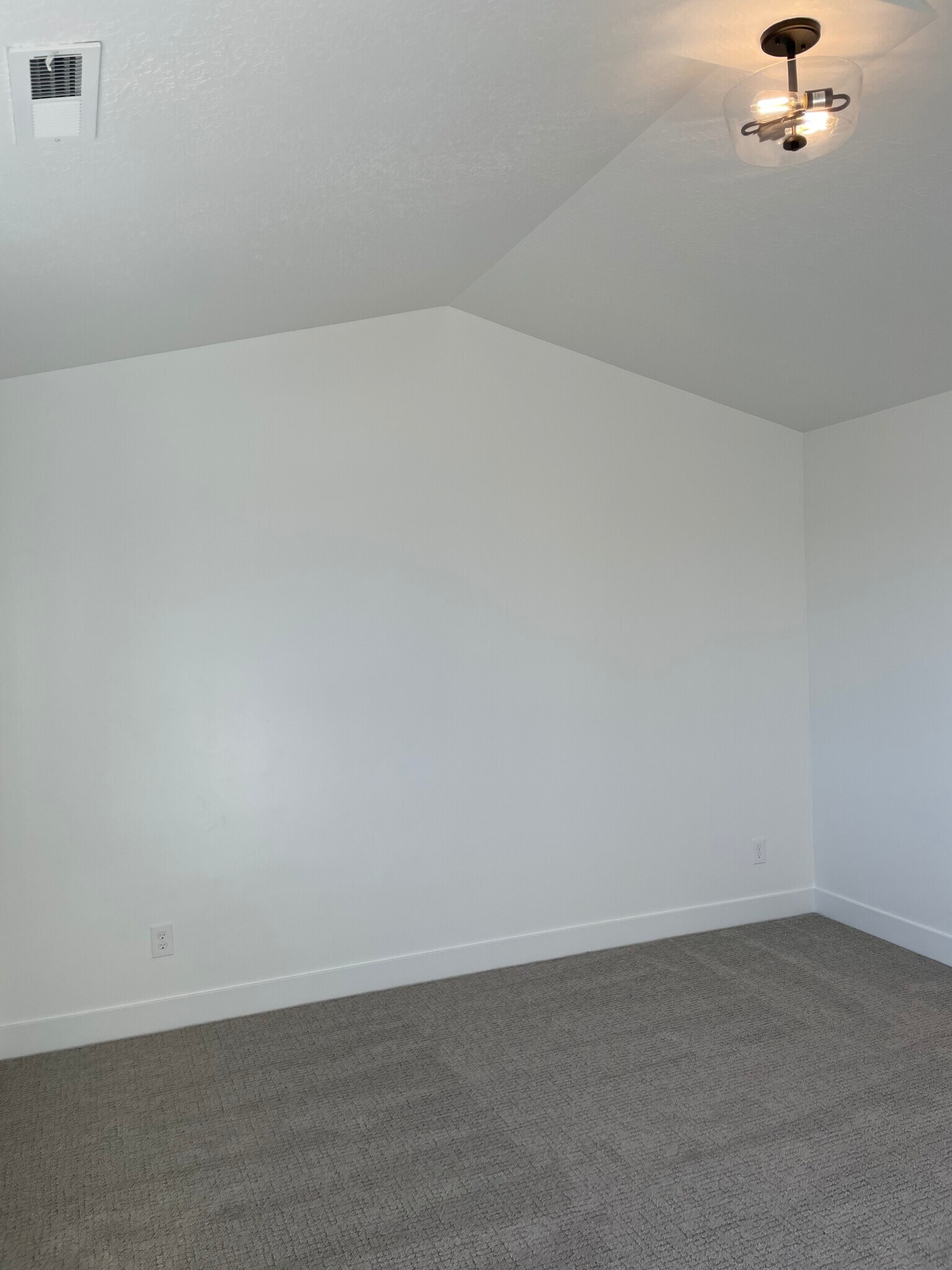 Building Photo - 16123 S Truss Dr