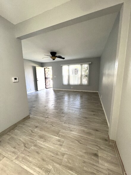 Building Photo - 1122 E Santa Fe Ave