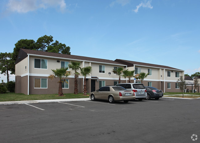 Primary Photo - Pine Creek Village Apartments