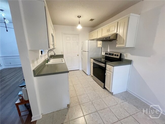 Building Photo - 128 Cormorant Way