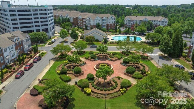 Building Photo - 14853 Santa Lucia Dr