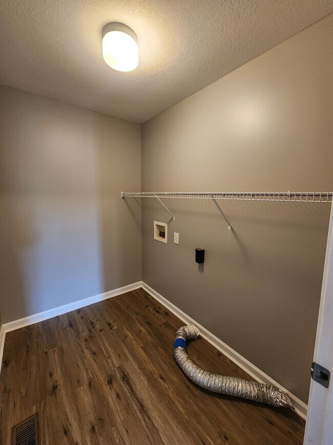 Building Photo - Your Next Home Sweet Home Awaits!