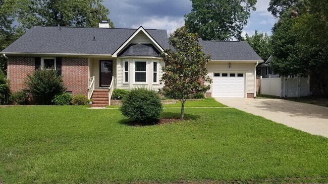 Building Photo - 867 Flintwood Rd