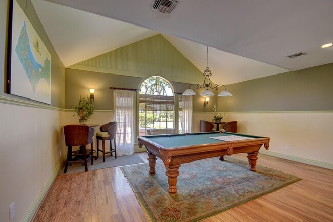 Building Photo - 1275 Crystal Way