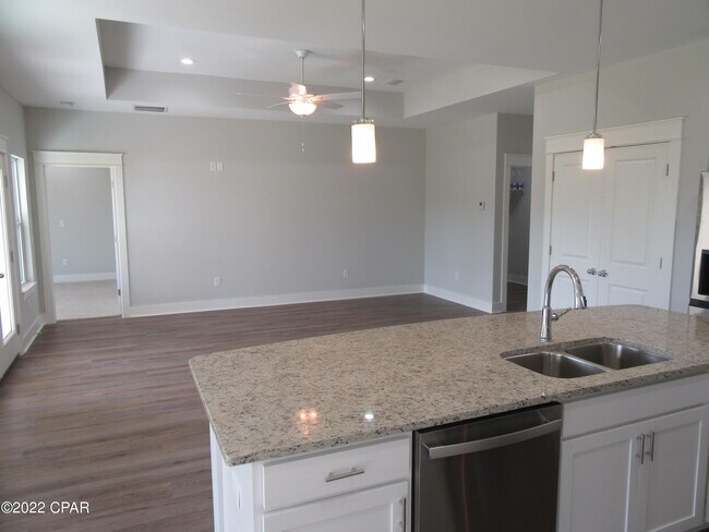 Building Photo - 154 Drews Ln