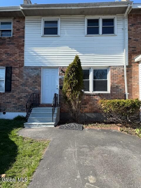 Building Photo - 285 Mt Hope Dr