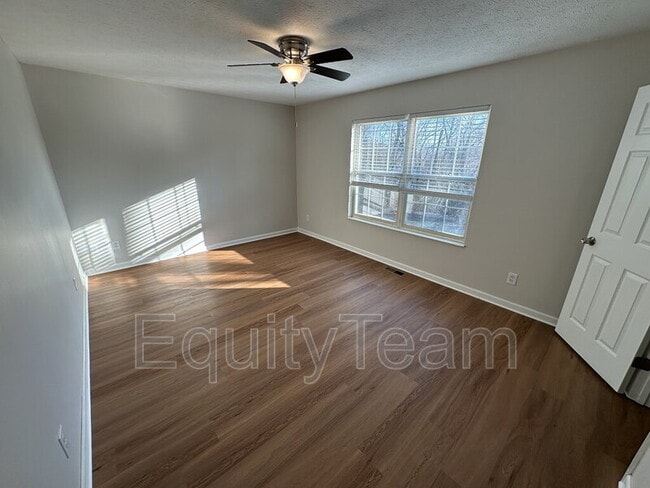 Building Photo - 1015 Venetian Terrace