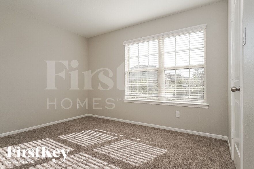 Building Photo - 29018 Innes Park Pl
