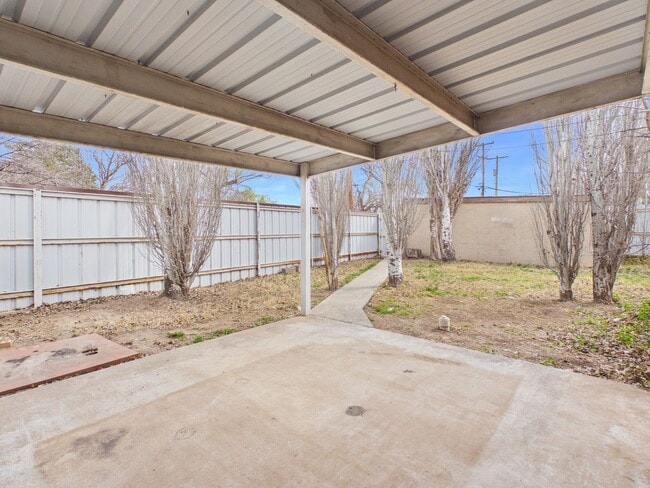 Building Photo - 3008 Westhaven Dr