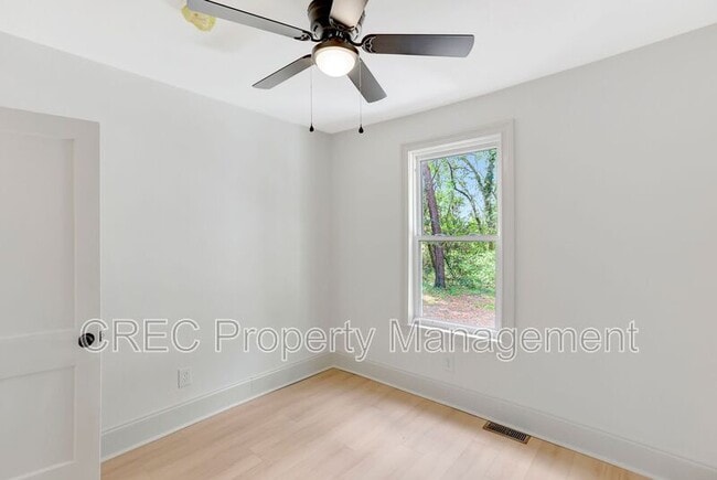 Building Photo - 2642 Ferrara Dr