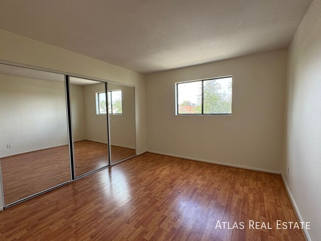 Building Photo - 2/1 Condo near Nash Elementary/ Gated Comm...