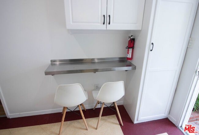 Building Photo - 2420 Teviot St