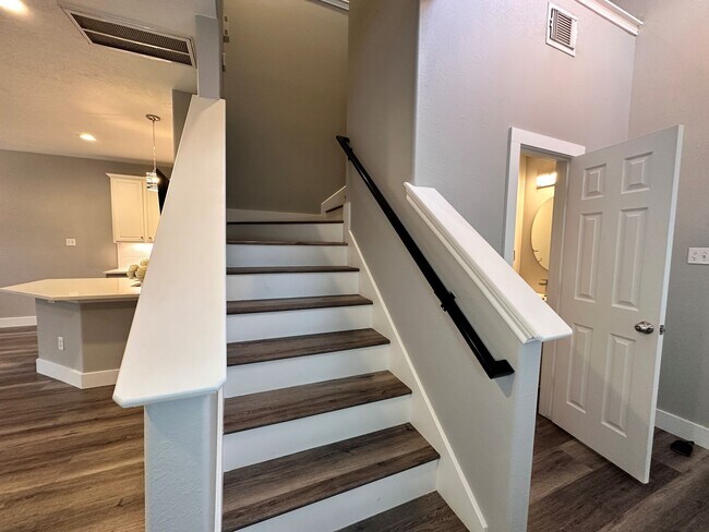 Building Photo - 46 Summer Haze Cir