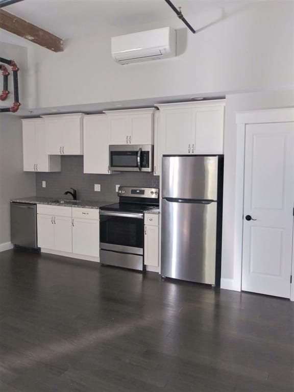 Building Photo - 45 Summer St