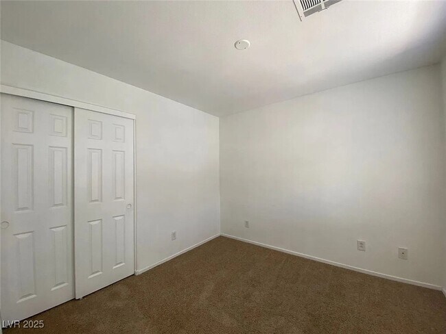 Building Photo - 6062 St Petersburg Dr