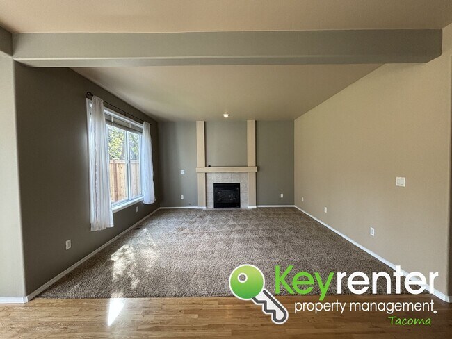 Building Photo - Elegant Browns Point Living with Backyard ...