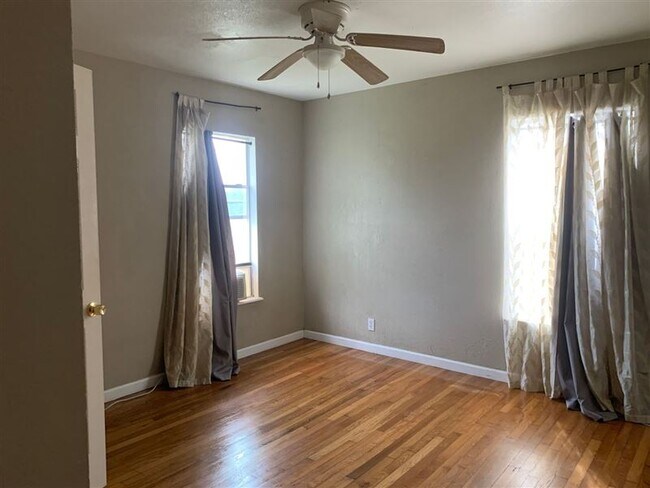 Building Photo - 946 Rickey Dr