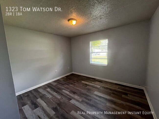 Building Photo - 1323 Tom Watson Rd
