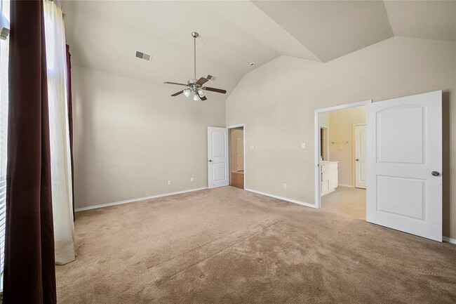 Building Photo - 2801 Enchanted Lake Dr