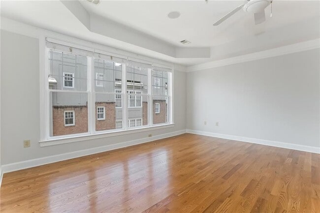 Building Photo - 1381 Parkview Ln