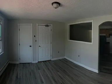 Building Photo - Sun-Filled 2-Bedroom in the Heart of Deering Center - Walk Everywhere