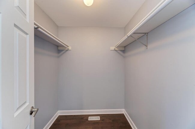 Building Photo - 2222 Seaver Ln