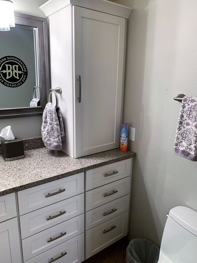 Building Photo - Summer Seasonal Rental- Sts. John 2543