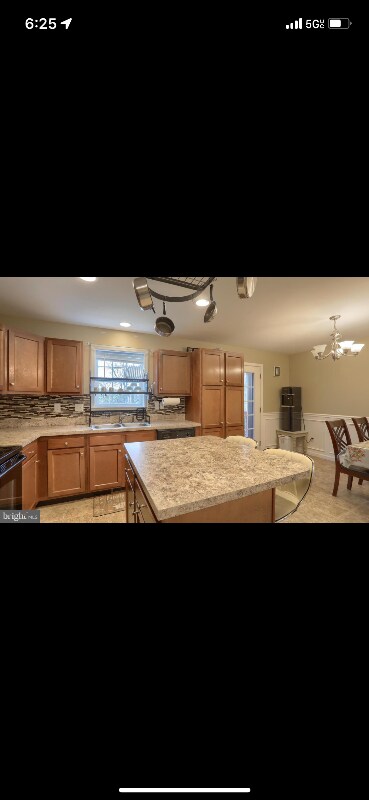 Building Photo - 33 Crooked Dr