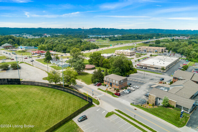 Building Photo - 815 Mt Tabor Rd