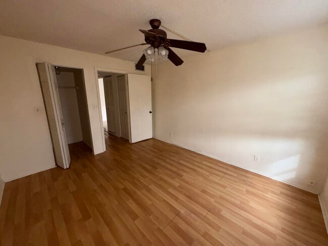 Building Photo - 460 NW 20th St