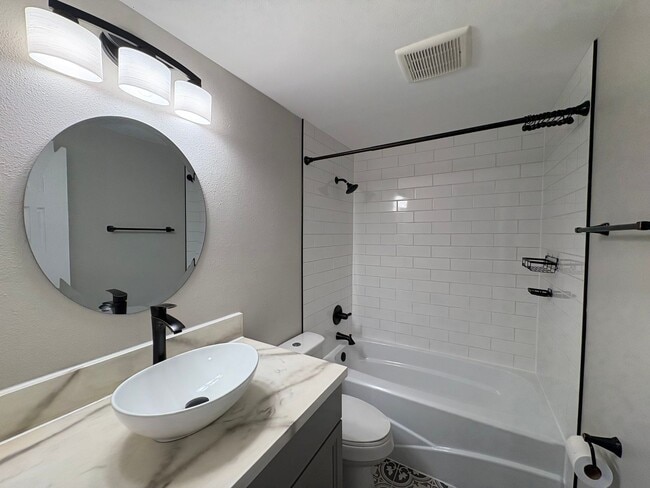 Building Photo - Beautiful 4 Bed 3 Bath Home!!!