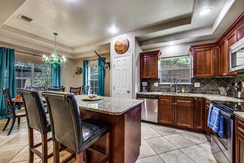 Building Photo - 9035 Wellesley Manor Dr