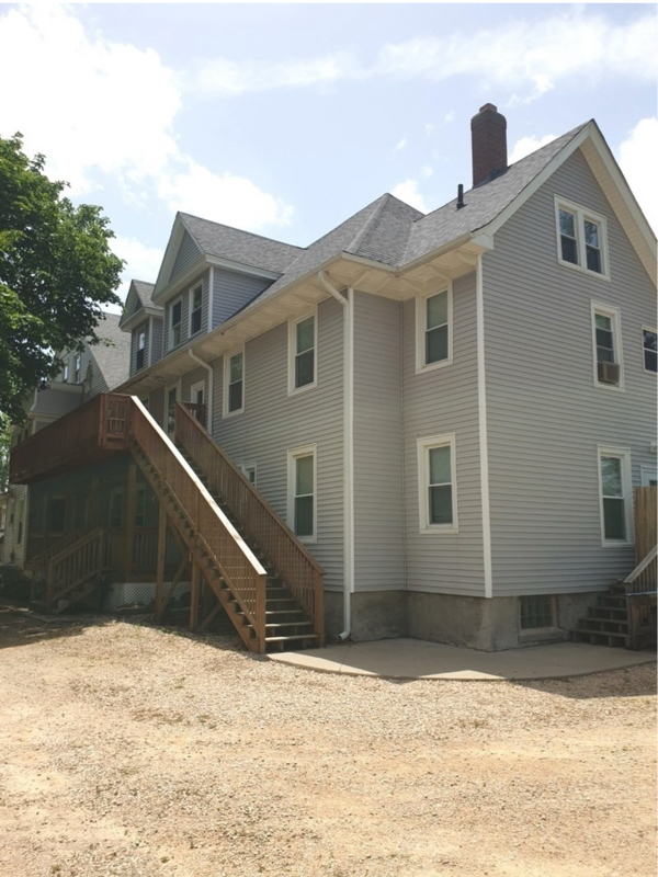 Building Photo - 319 E Van Buren St
