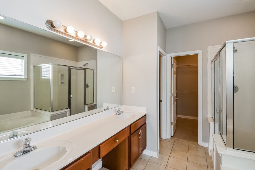 Building Photo - 964 Cully Rd