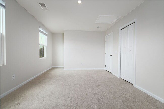 Building Photo - Single Family Home