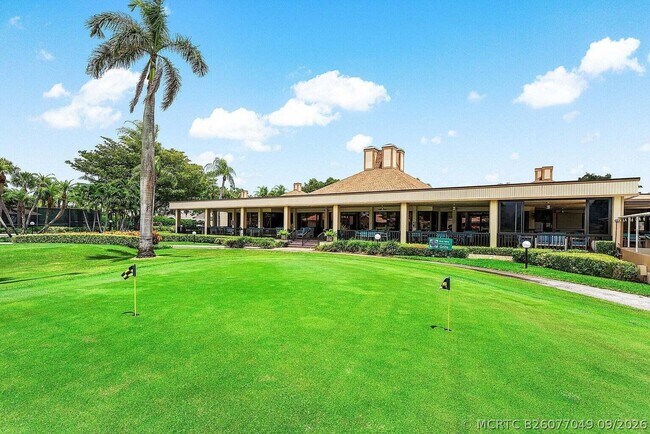 Building Photo - 5355 10th Fairway Dr