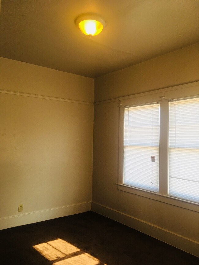 Building Photo - 38797 Rd 68