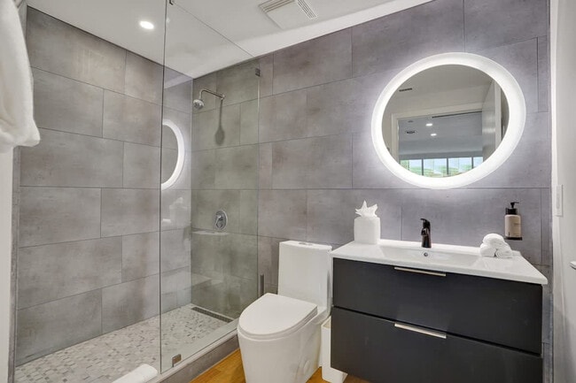 Building Photo - 2889 McFarlane Rd