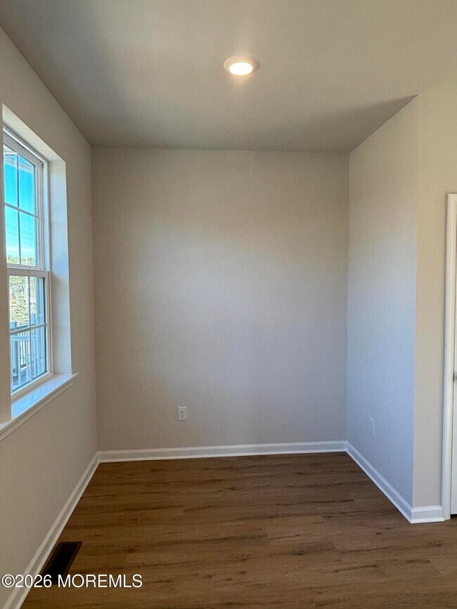 Building Photo - 17 Bay Breeze Dr