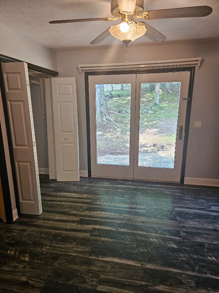 Building Photo - 109 Arthur Ct