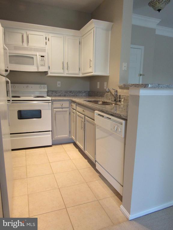 Building Photo - 1570 Spring Gate Dr.