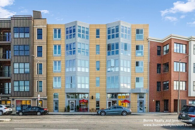 Building Photo - 144 Old Colony Ave