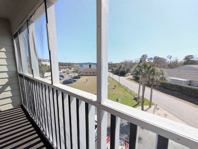 Building Photo - 4350 Intercoastal Dr