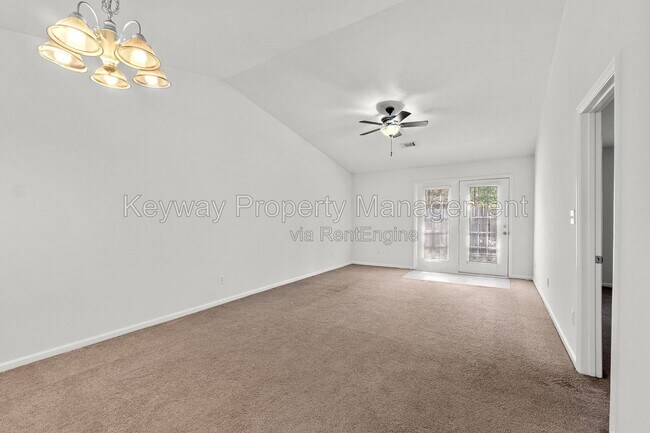 Building Photo - 130 Bennington Ln