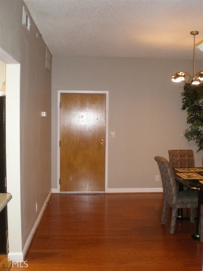 Building Photo - 1962 Spectrum Cir