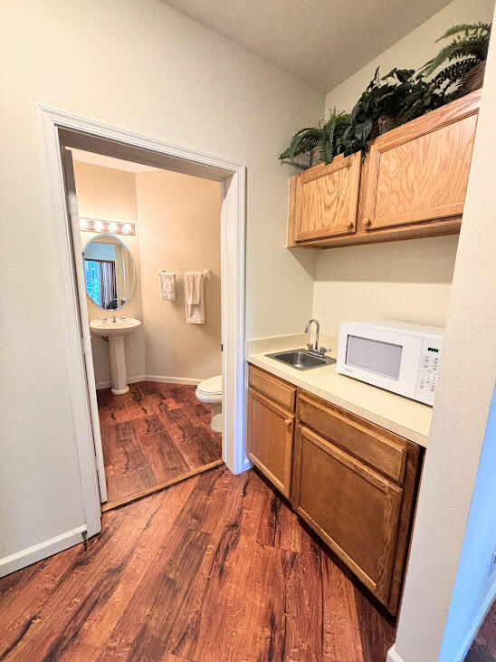 Building Photo - 8946 Sandshot Ct