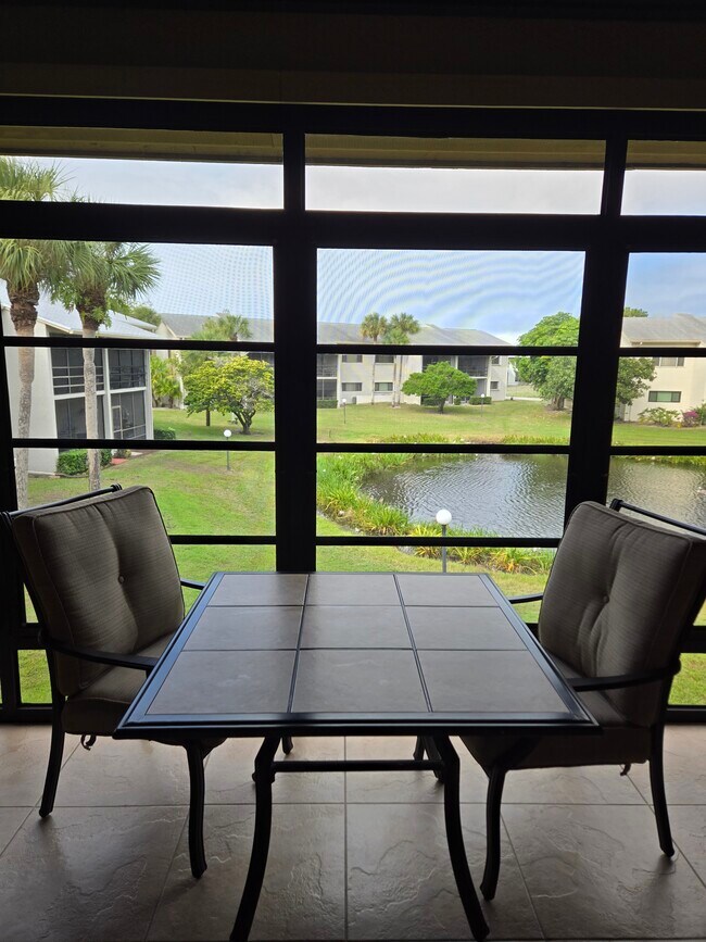 Building Photo - 3071 SE Aster Ln