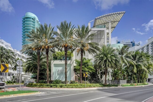 Building Photo - 6000 Collins Ave