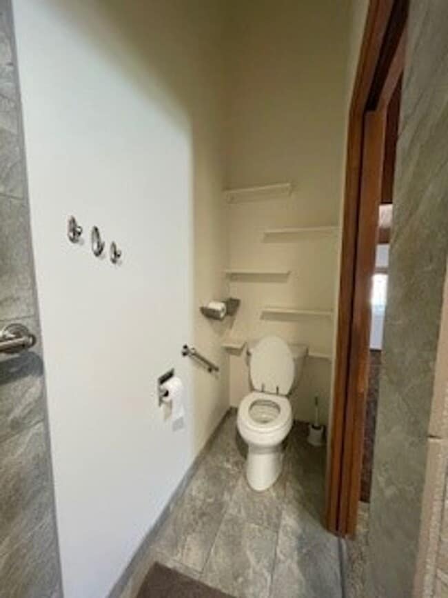 Building Photo - One of Kind 4 bedroom, 2 bath house with P...